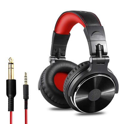 Wired headphones with large earmuffs